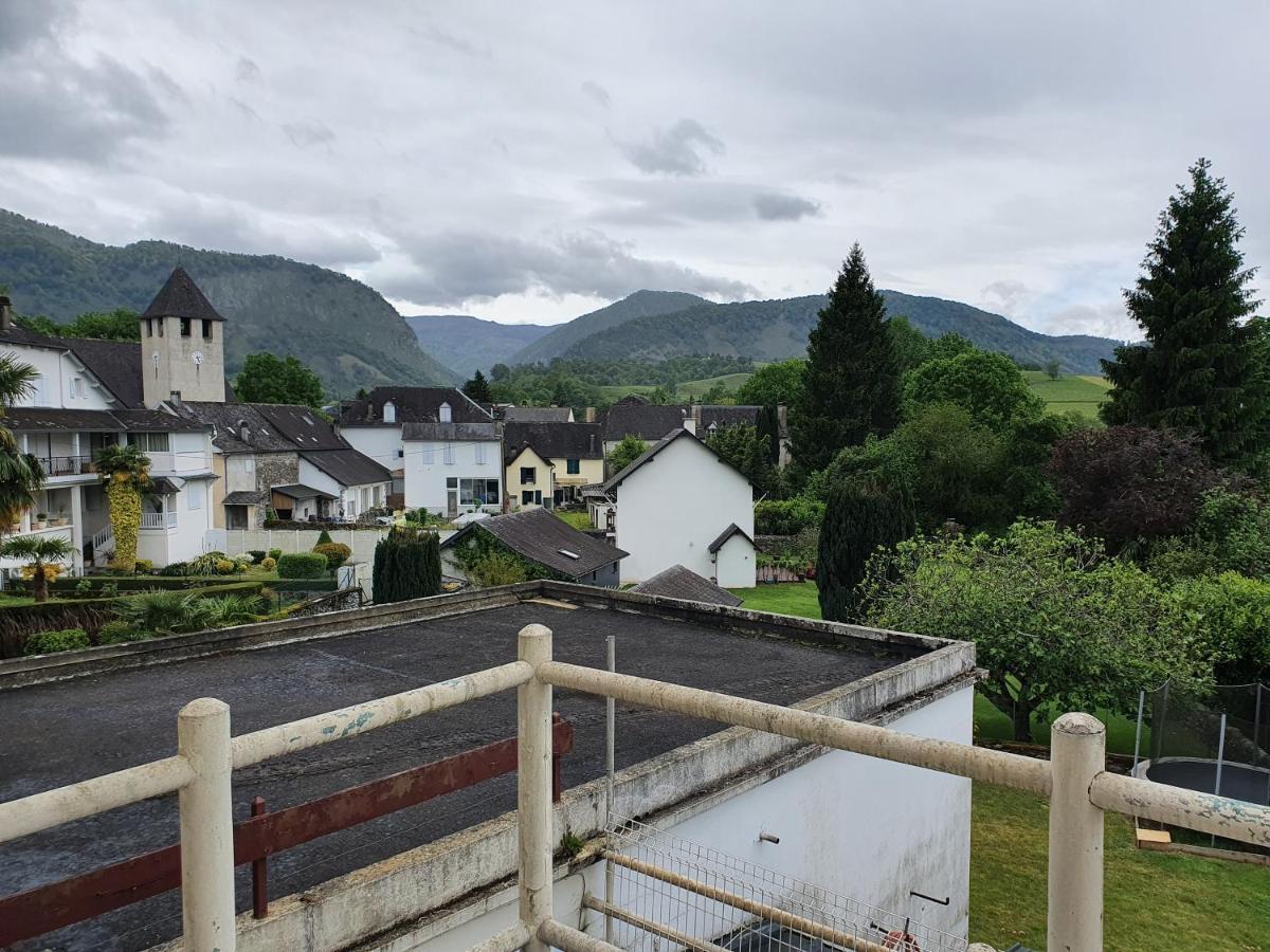 Le Loubens Arette Exterior foto